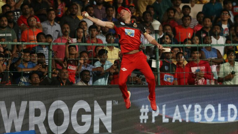 Top 10 Best fielders in ipl