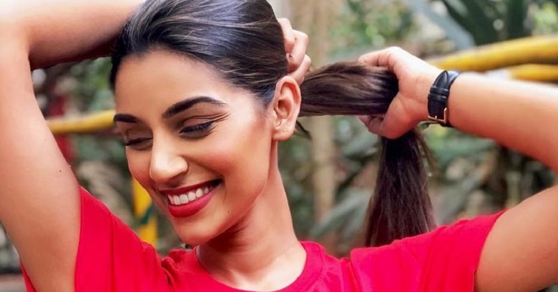 Bumrah wife