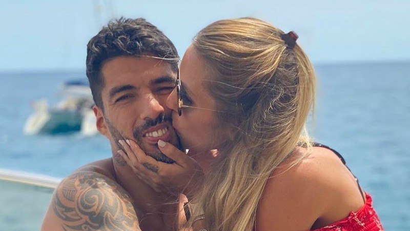 Luis Suarez wife (Sofia Balbi) | Love Life | Marriage | Kids ...