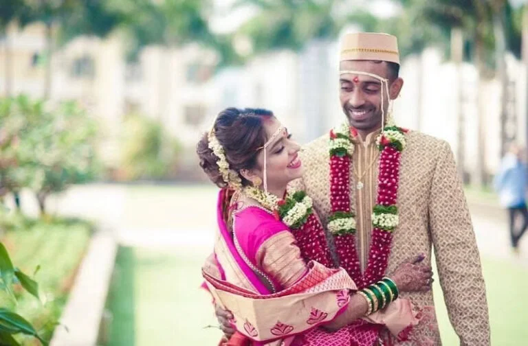 Dhawal Kulkarni Wife (Shraddha Kharpude) | Love Life | Marriage | Children