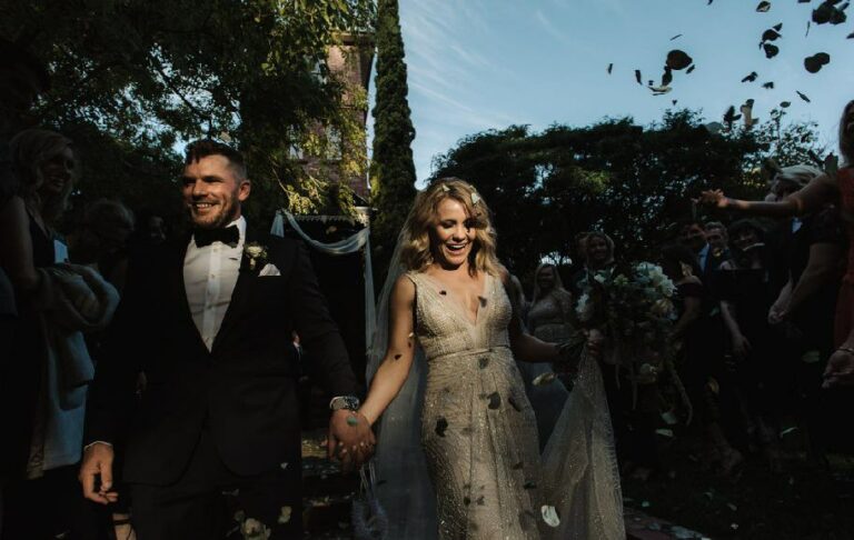 Aaron Finch Wife (Amy Griffiths) | Love Life | Marriage | Kids