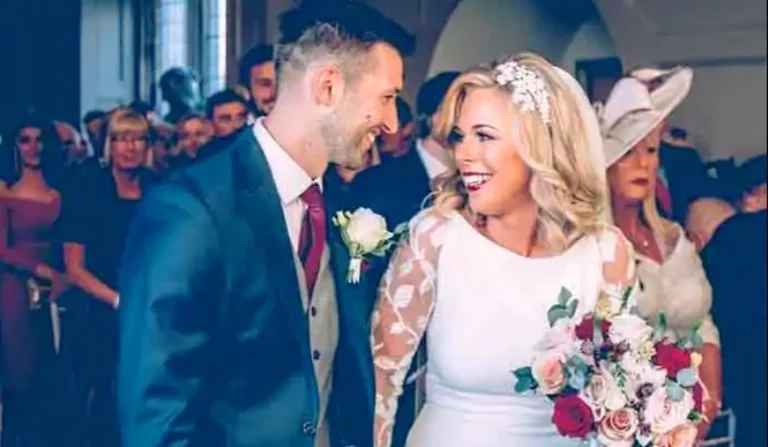 Mark Wood Wife (Sarah Lonsdale) | Love Life| Career | Bond