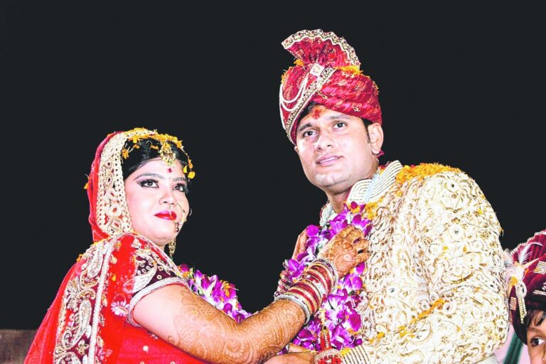 Saurabh Tiwari Wife, Career, Family
