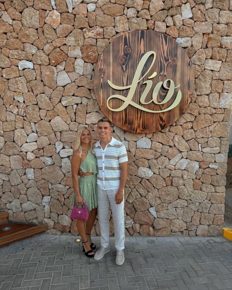 Leandro Trossard Wife(Lauren Hilven) | Love Life | Career | Marriage | Kids |